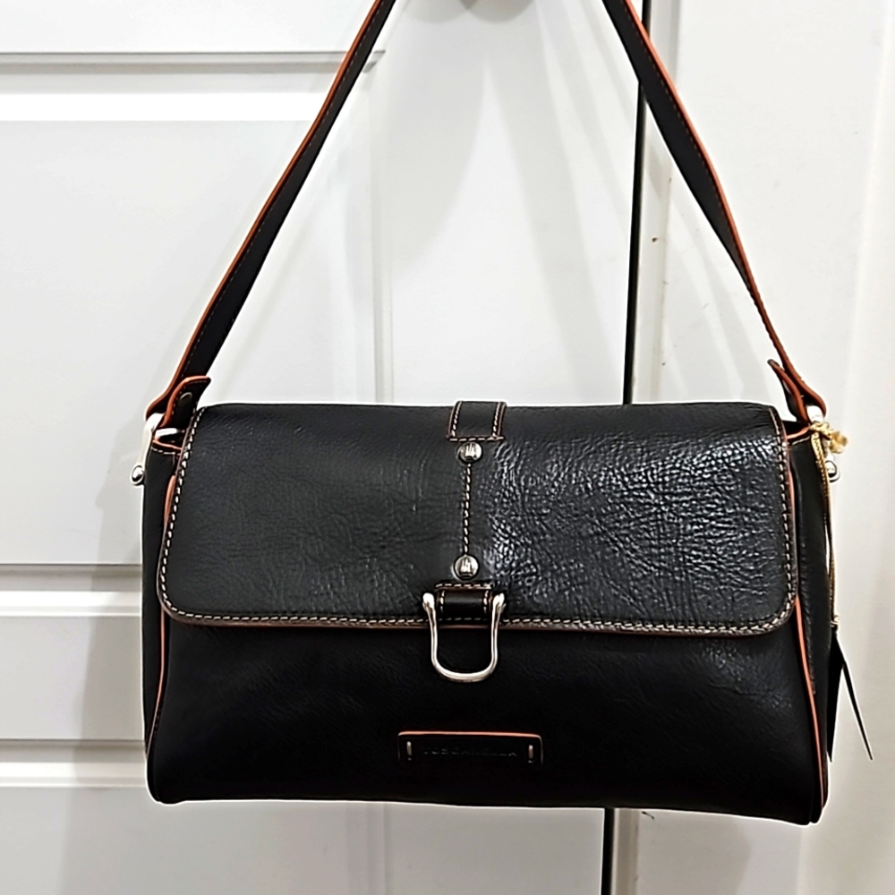 Toscanella black pebble grain leather purse
